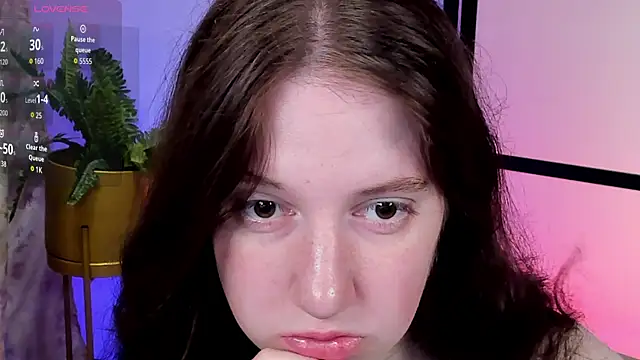 Elisabeth Binder online show from April 9, 3:31 am