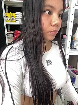 krystal pink online show from March 31, 1:11 pm