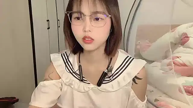 xiaodanta- online show from April 9, 11:48 am