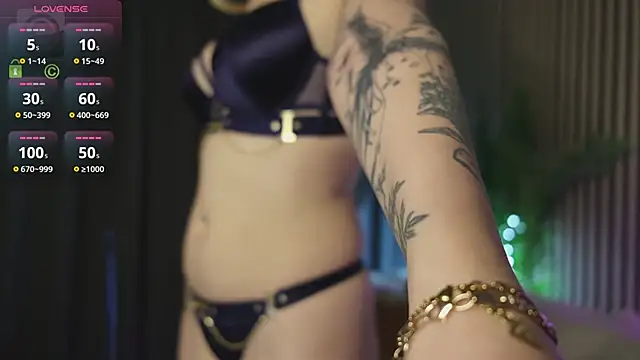 Ema Reese online show from May 15, 4:49 am