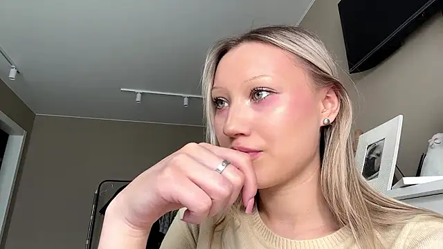 VibeAnna online show from March 30, 5:07 am