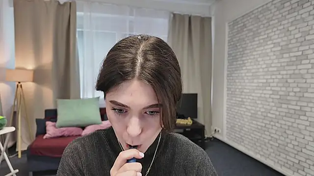 SunnyBloss online show from April 20, 1:14 pm