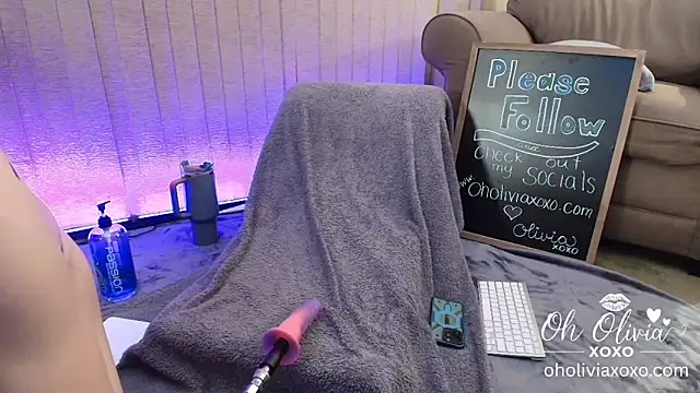 oholiviaxoxo online show from April 4, 11:31 am