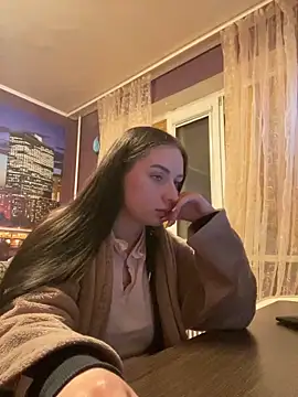 Avellya online show from April 8, 9:28 pm