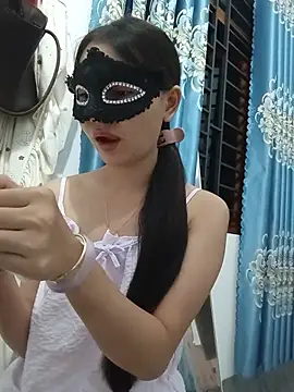 Xiangchuu online show from July 24, 2:26 pm