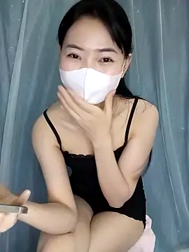 Xiangchuu online show from April 3, 3:10 pm