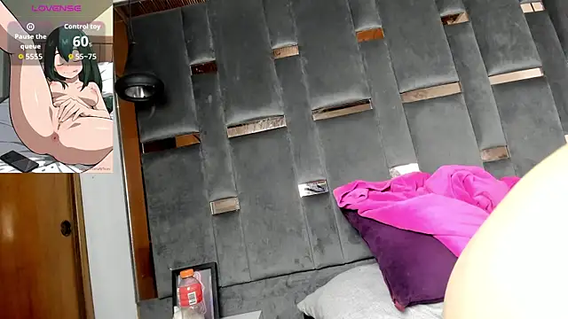 DakotapalmerX online show from April 6, 4:46 am