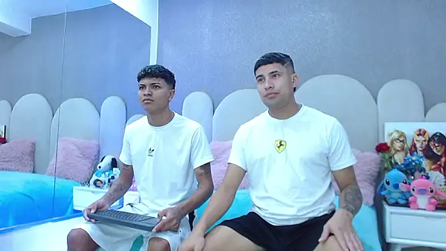 party duo playboy online show from March 27, 8:05 am