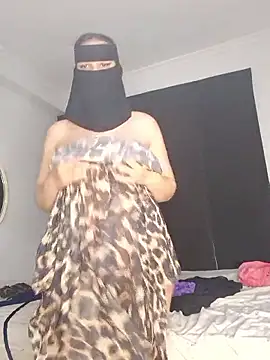 Big as-big online show from April 8, 8:44 pm