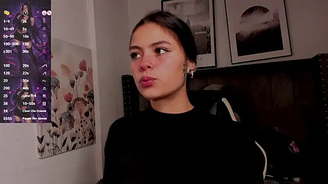 Kikii 1 online show from March 30, 4:01 am