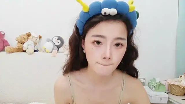 cc-8 online show from March 31, 3:34 pm