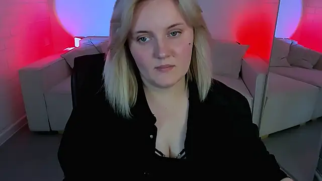 KathyBriggs online show from April 7, 9:11 am