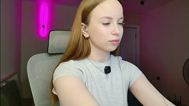 BunnyShinex online show from July 8, 2:41 pm