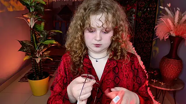 SaraSweetness online show from April 6, 8:37 am