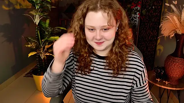 SaraSweetness online show from April 9, 9:37 am