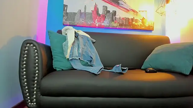 Luna roose1 online show from May 27, 12:35 pm