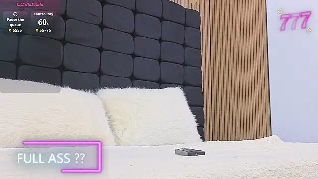 messy-saray online show from April 1, 1:41 pm