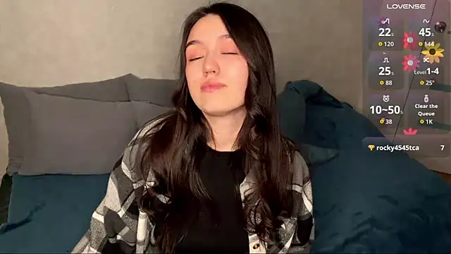 lilysolar online show from April 6, 4:52 pm