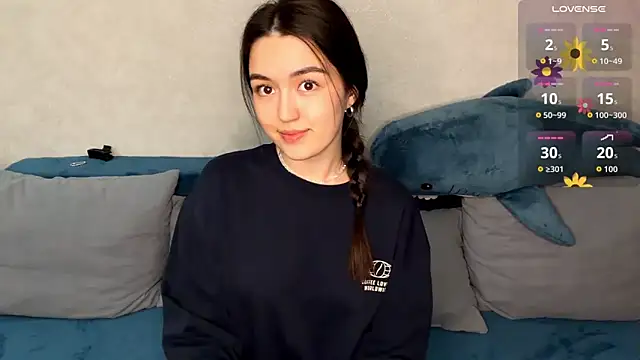 lilysolar online show from April 3, 3:32 pm