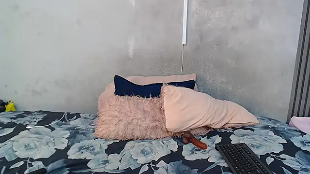 kinkynaghty online show from July 5, 1:17 pm