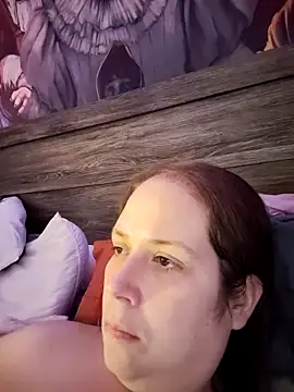 023thickandjuicy07 online show from April 6, 3:17 am