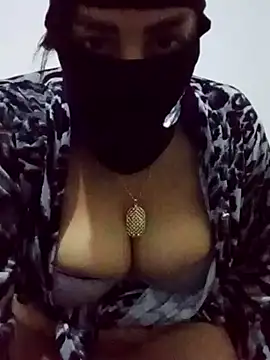 soltana69lona online show from March 31, 3:06 am