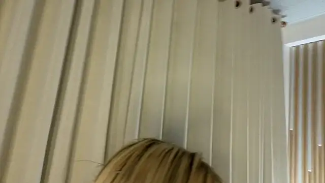 shalomm  online show from April 8, 3:41 am