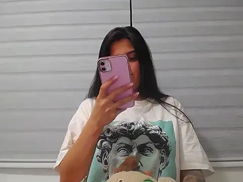 SofiaBanks  online show from March 31, 2:44 am