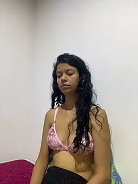 Nia Roswell online show from March 31, 11:10 am