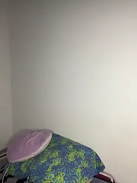 Nia Roswell online show from April 2, 11:02 pm