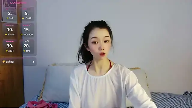 amihuang online show from March 26, 1:24 pm