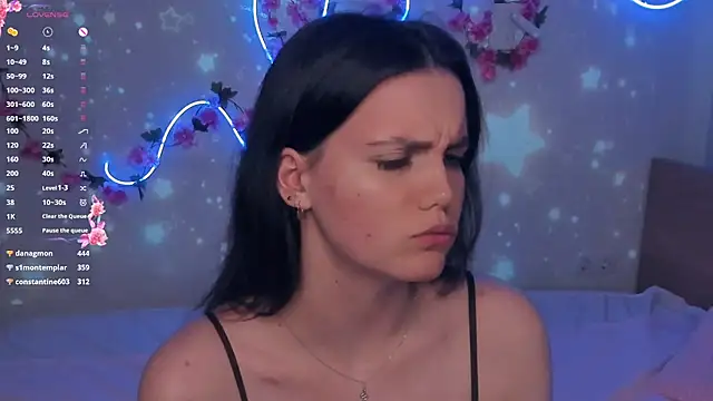 JuliannPaysour online show from May 16, 10:36 am