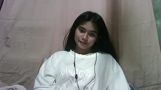 SarinaWhisenton online show from April 4, 6:34 am