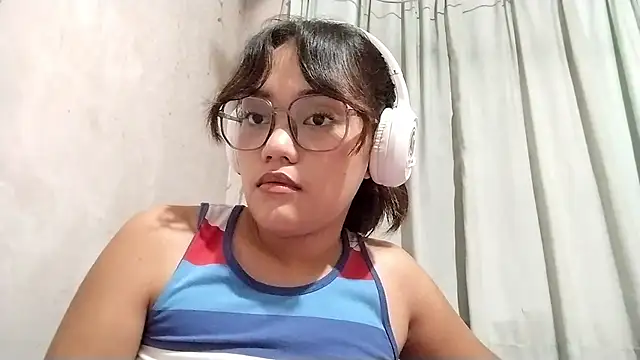 MorganCrumwell online show from April 3, 1:42 pm