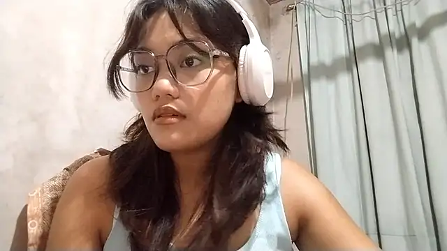 MorganCrumwell online show from April 6, 10:16 am