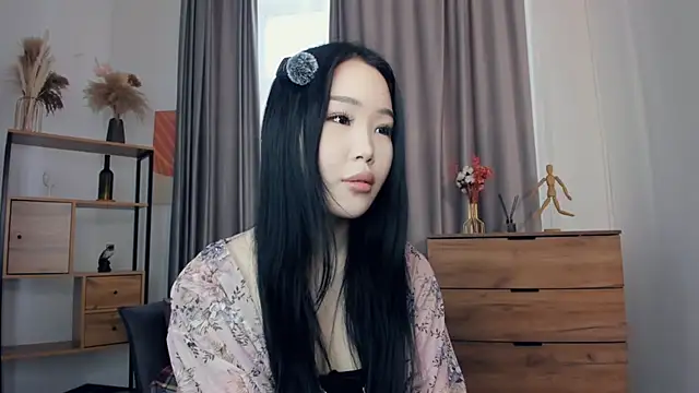 Amai Tsumi online show from May 18, 7:25 am