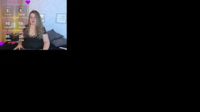 Martinacurvy  online show from July 9, 10:39 am