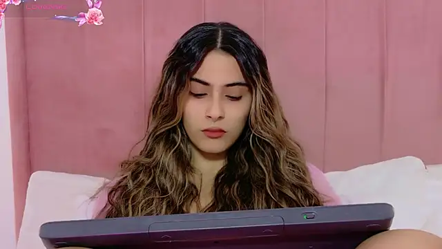 MoollyLove online show from July 10, 12:49 pm