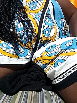 Echaxy online show from April 17, 10:39 am