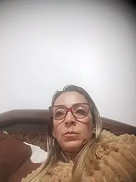 AlanaBrunetteX X online show from May 16, 7:24 pm