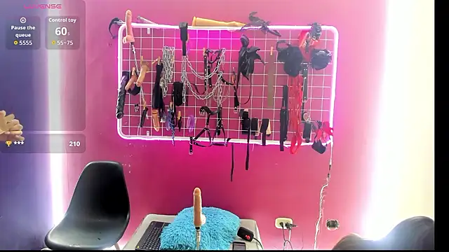 Mistress aurora bdsm online show from March 27, 6:19 pm