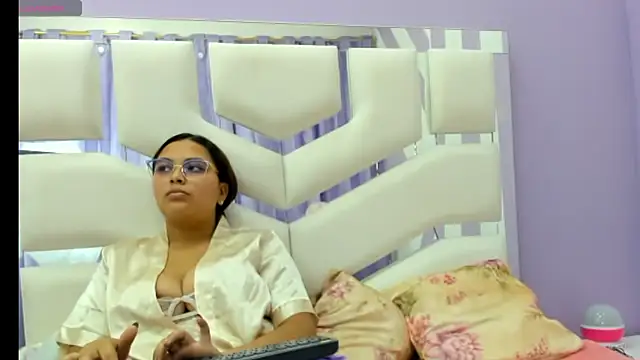 heavenlybump  online show from April 1, 3:53 pm