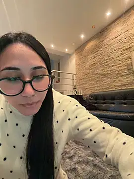 juliacosta online show from May 20, 1:02 am