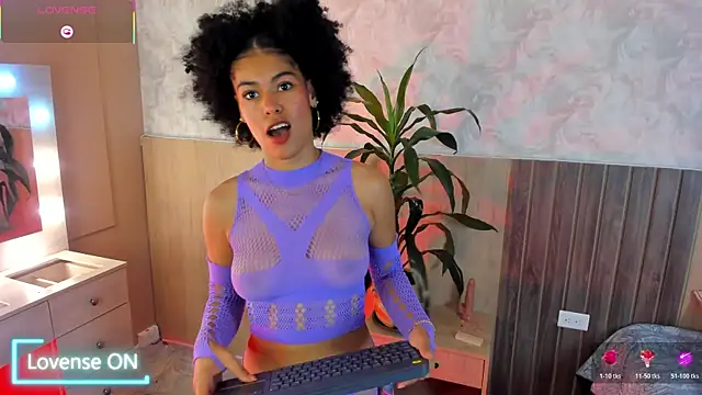 baddie delaylaa online show from April 7, 6:32 pm