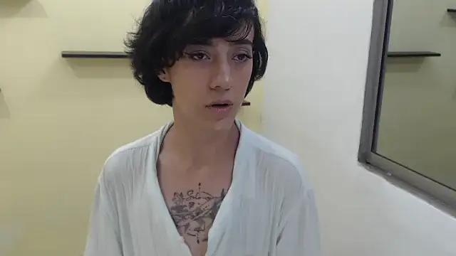 romina white18 online show from April 9, 8:14 pm