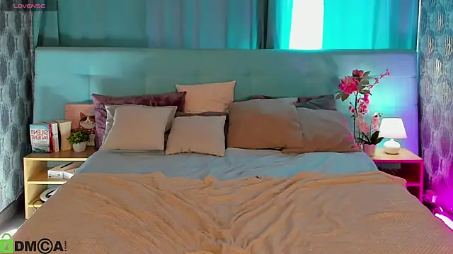 Kelley Harris online show from April 3, 9:51 am