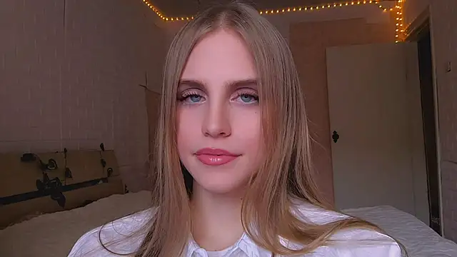 EveCoutch online show from March 31, 12:16 pm