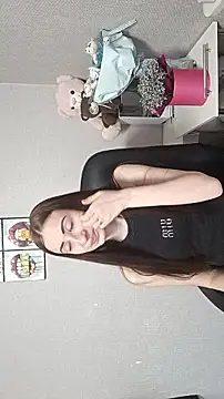 Linda Mur  online show from April 3, 5:49 am