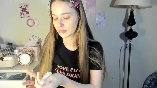 chloesweetbby online show from April 5, 1:54 pm