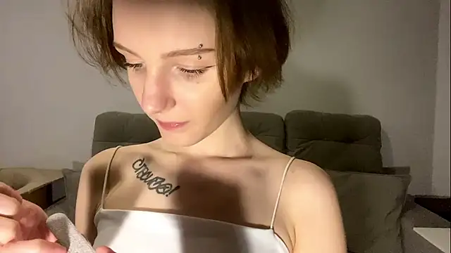 SleepySonya1 online show from May 5, 3:37 pm